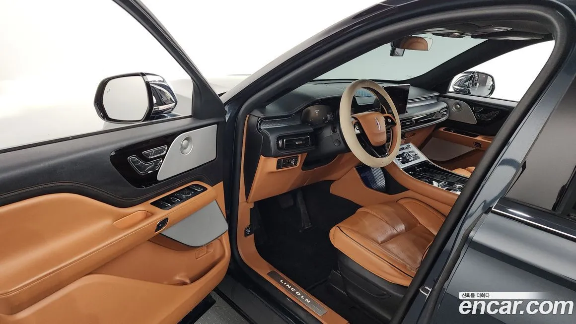 Lincoln Aviator — фото 10
