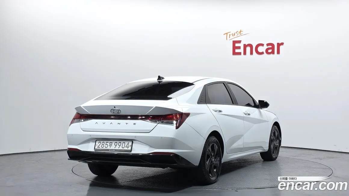 Hyundai AVANTE — фото 2