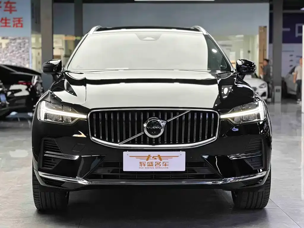 Volvo XC60 PHEV — фото 2