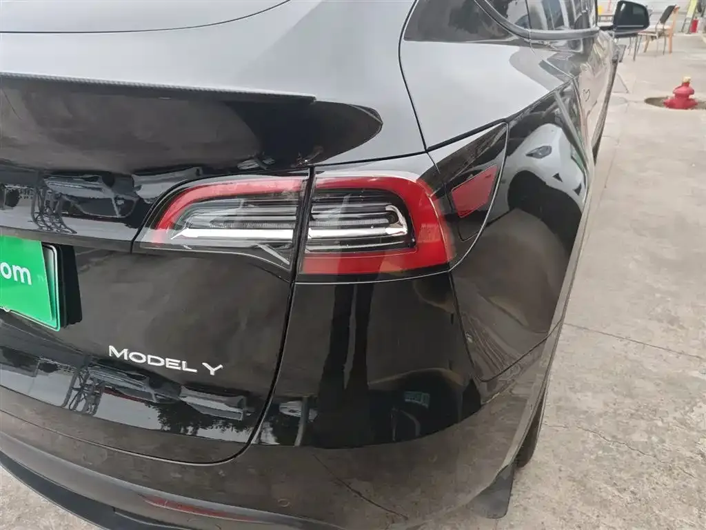 Tesla Model Y 2023 из CN, фото 8