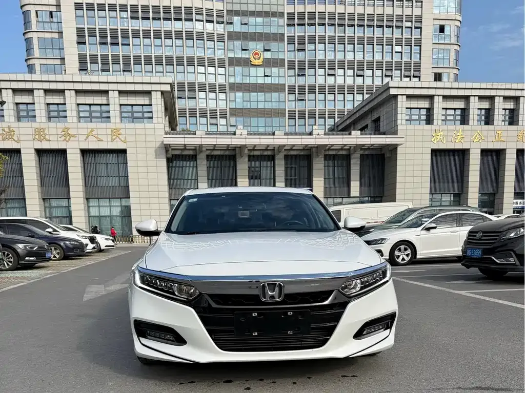 Honda Accord — фото 3