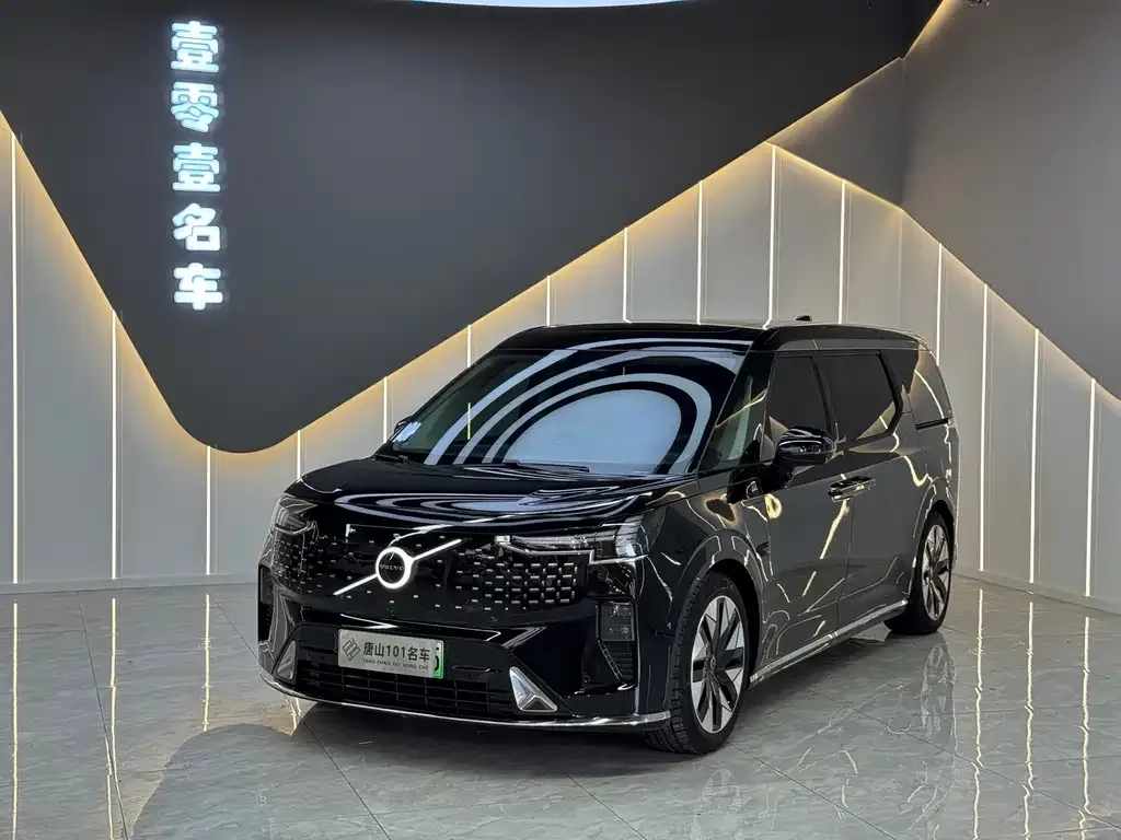 Volvo EM90 2024 из CN, фото 1