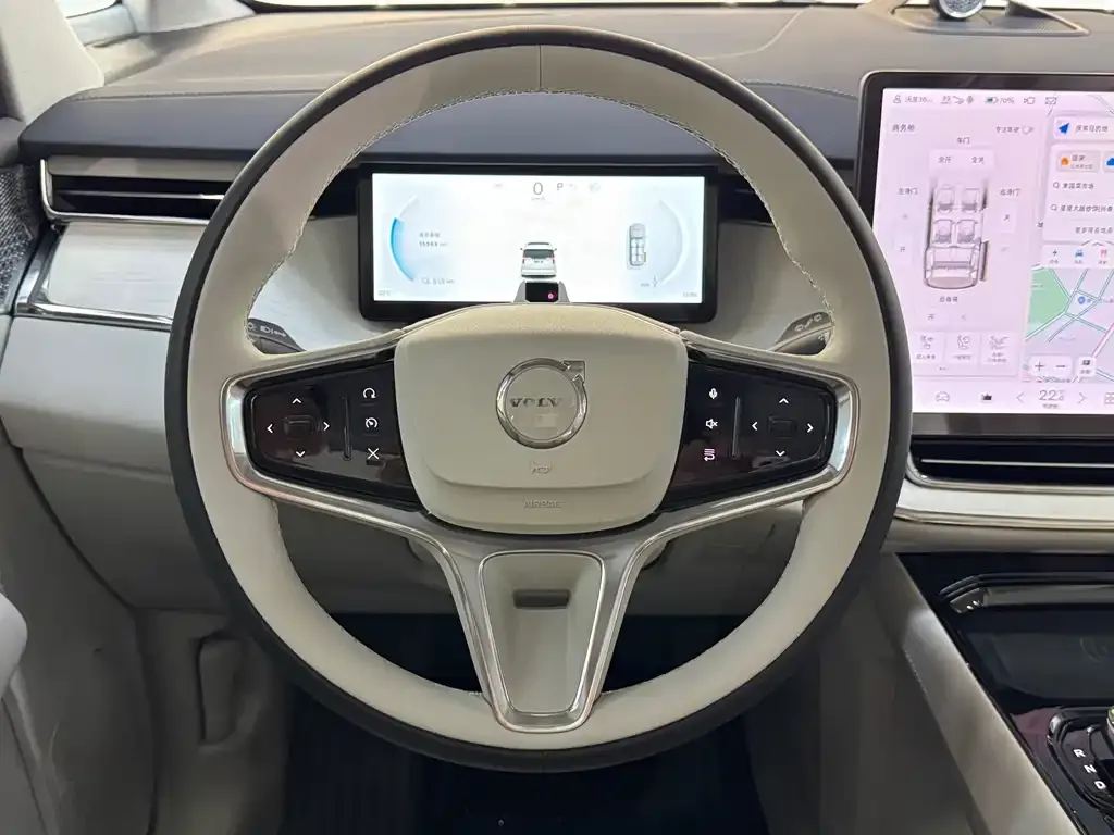 Volvo EM90 2024 из CN, фото 9