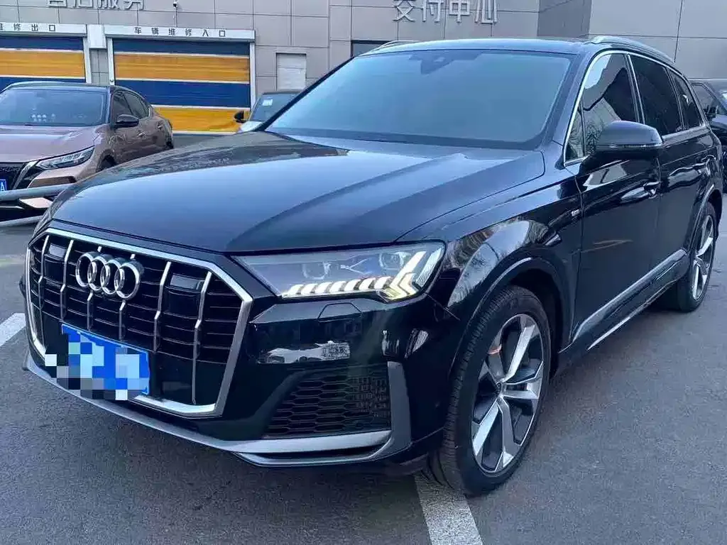 Audi Q7 2021 из CN, фото 1