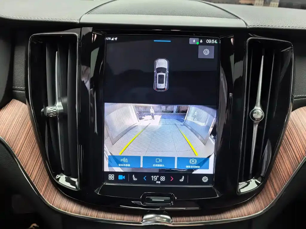 Volvo XC60 2025 из CN, фото 10