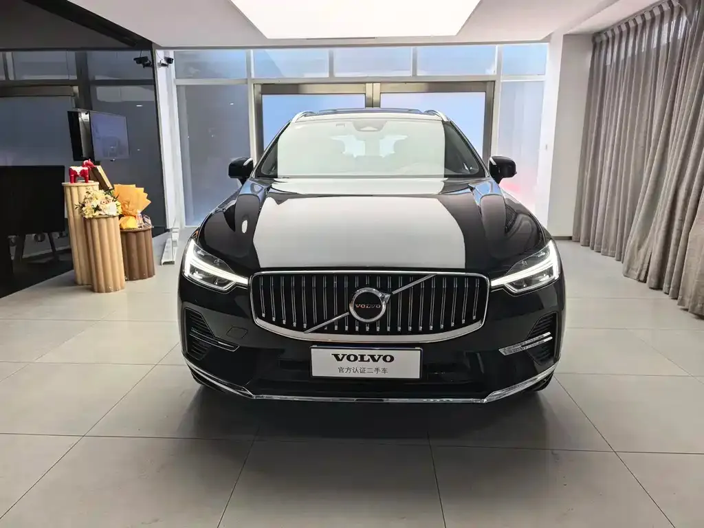 Volvo XC60 2025 из CN, фото 2