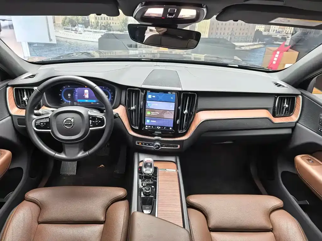 Volvo XC60 2025 из CN, фото 8