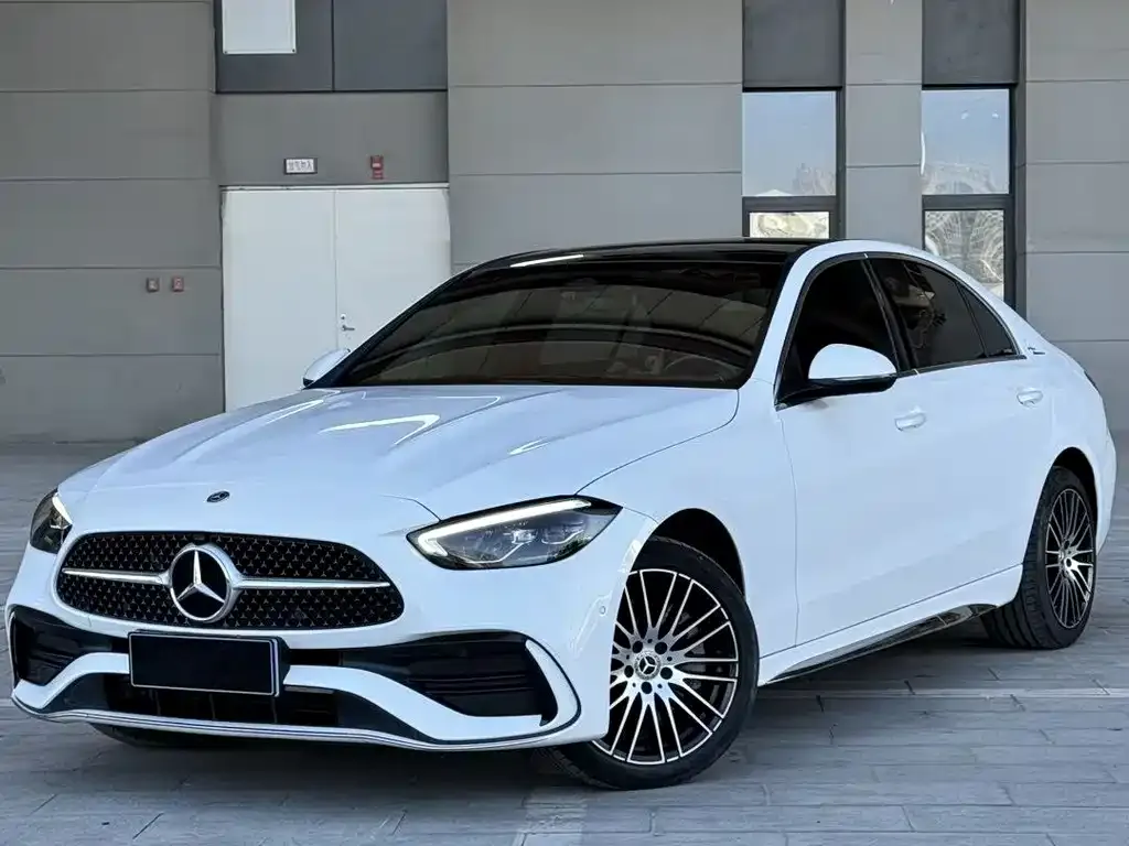 Mercedes-Benz C-Class — фото 1