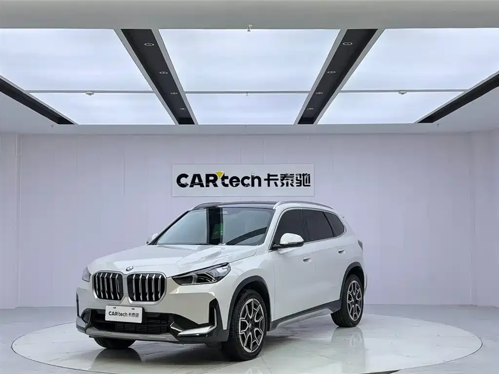 BMW X1 — фото 1