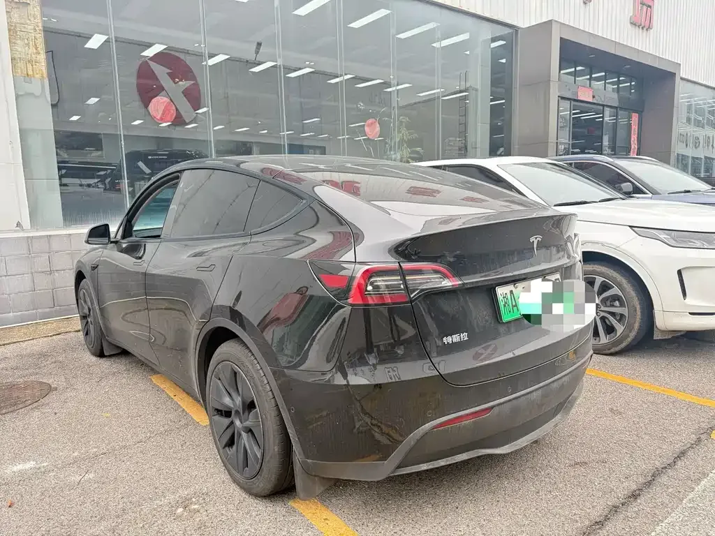 Tesla Model Y 2024 из CN, фото 4