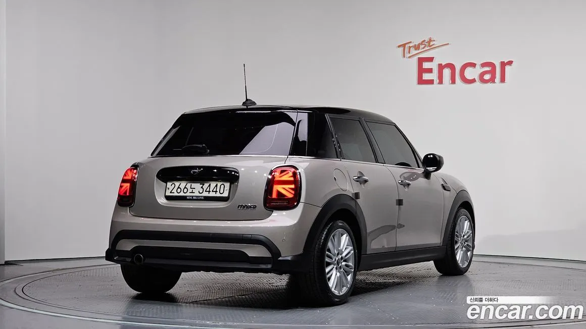 Mini Cooper 2022 из KR, фото 2