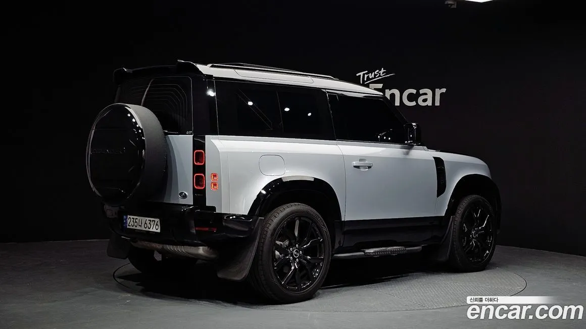 Land Rover Defender 2022 из KR, фото 2