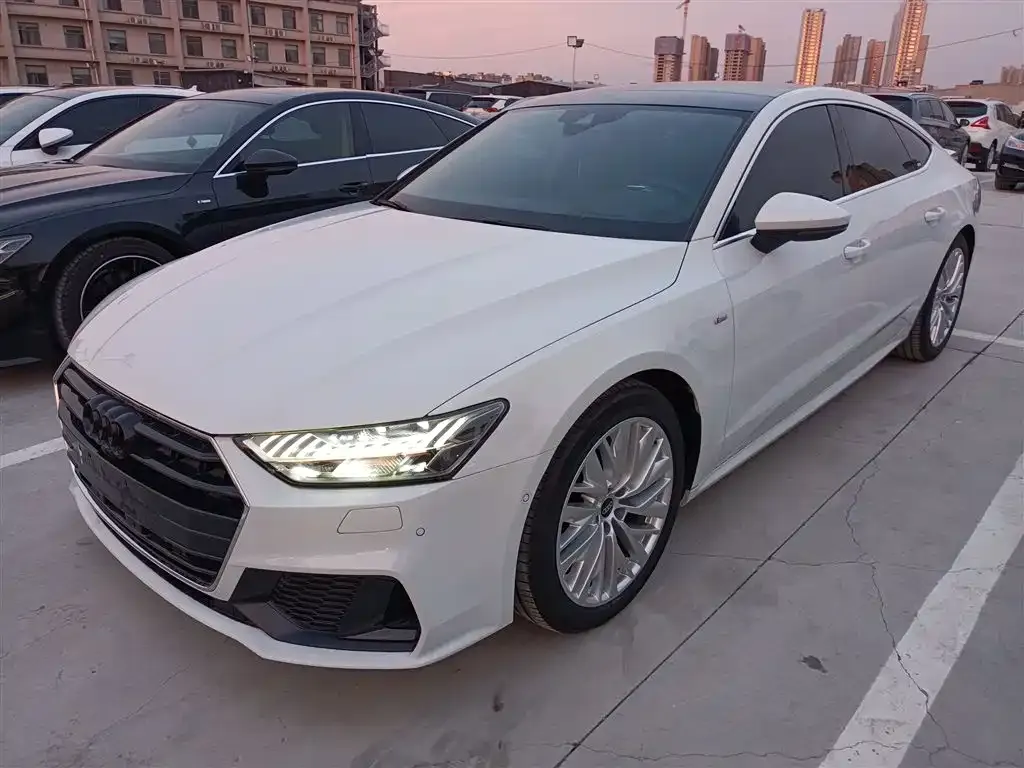 Audi A7 — фото 1