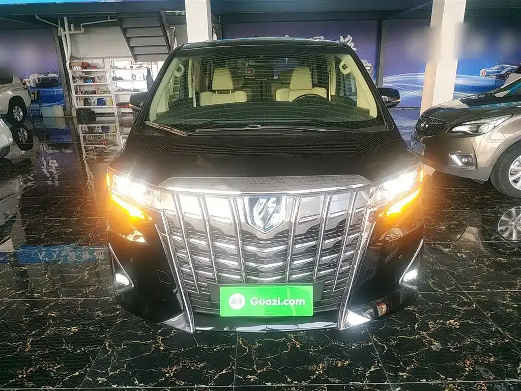 Toyota Alphard 2022 из CN, фото 3