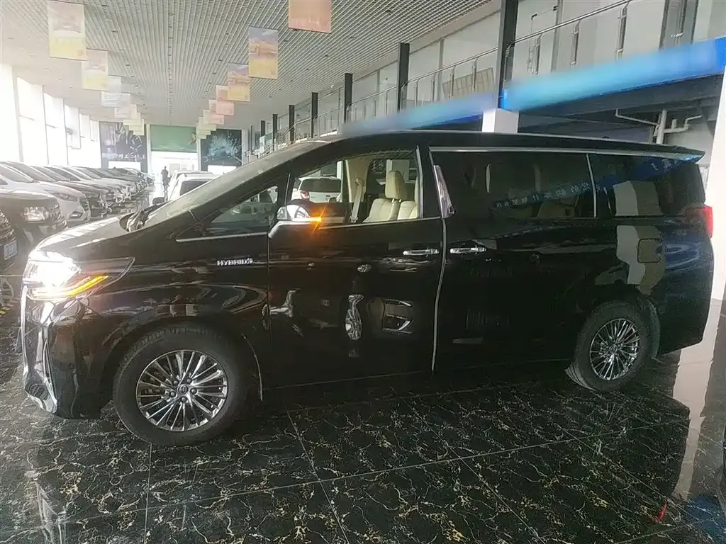 Toyota Alphard 2022 из CN, фото 5