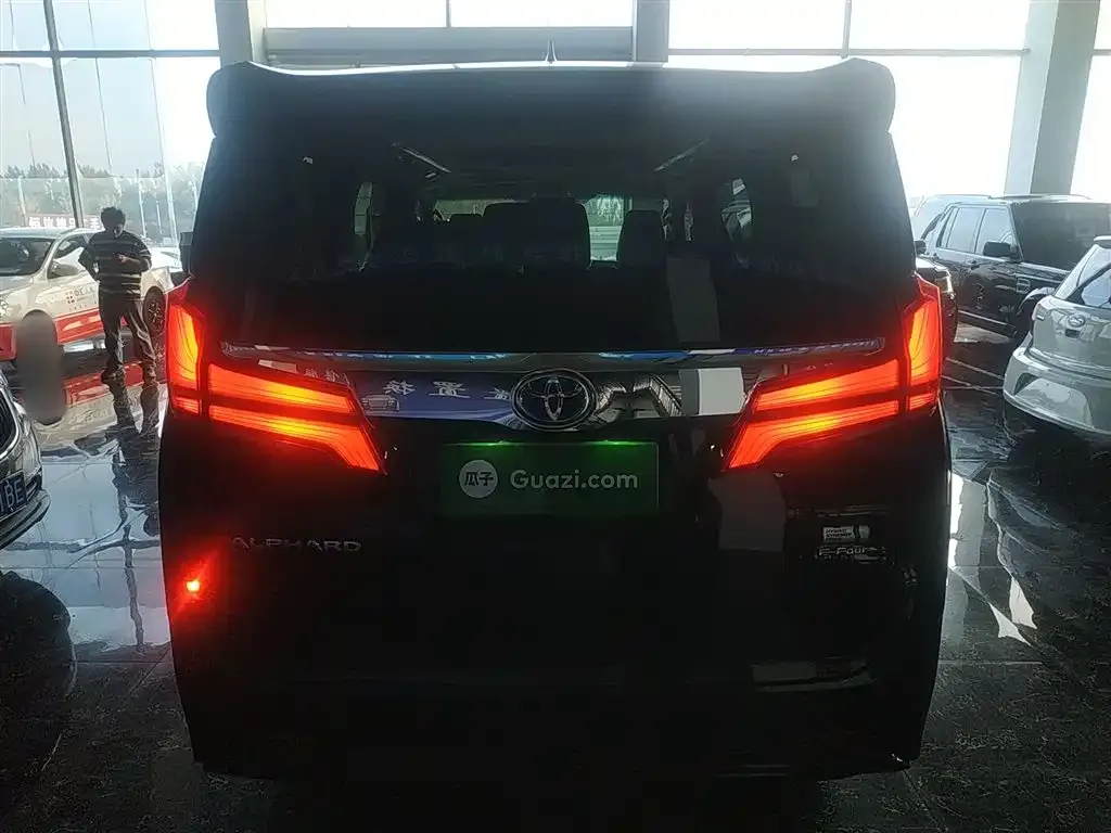Toyota Alphard 2022 из CN, фото 6