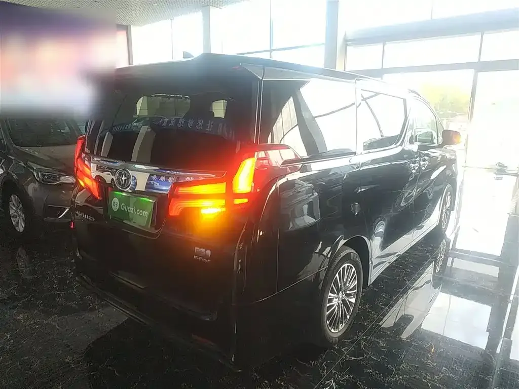 Toyota Alphard 2022 из CN, фото 7