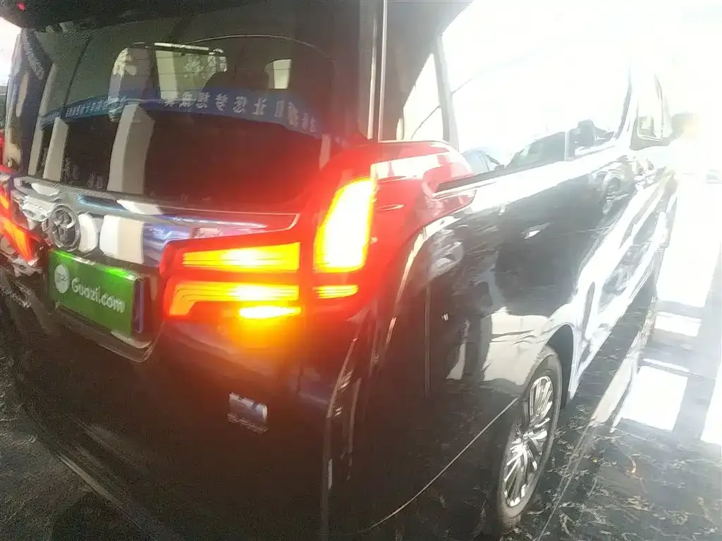 Toyota Alphard 2022 из CN, фото 8