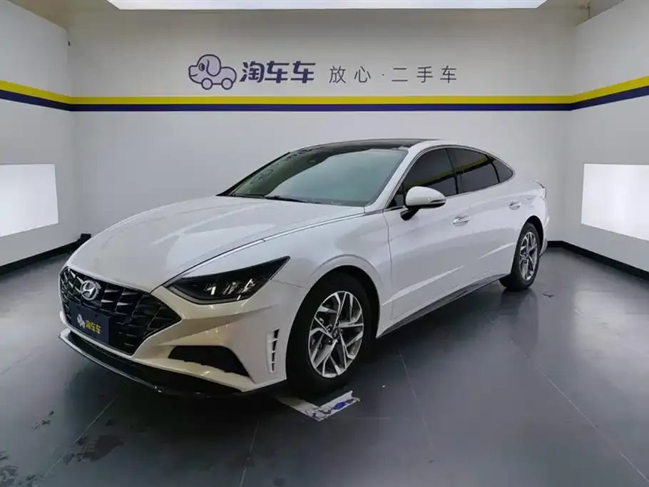 Hyundai Sonata — фото 1