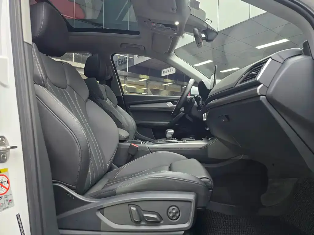 Audi Q5L 2023 из CN, фото 10