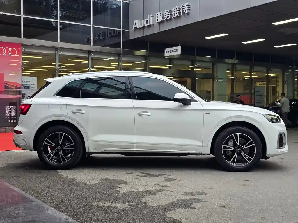 Audi Q5L 2023 из CN, фото 5