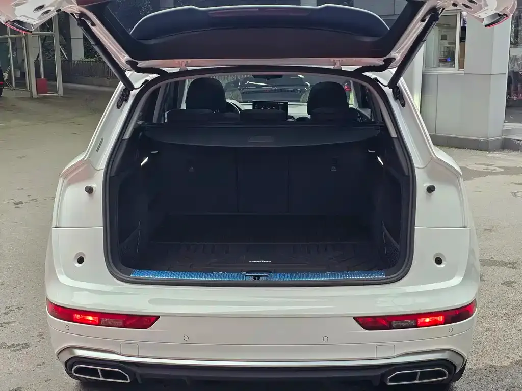 Audi Q5L 2023 из CN, фото 8