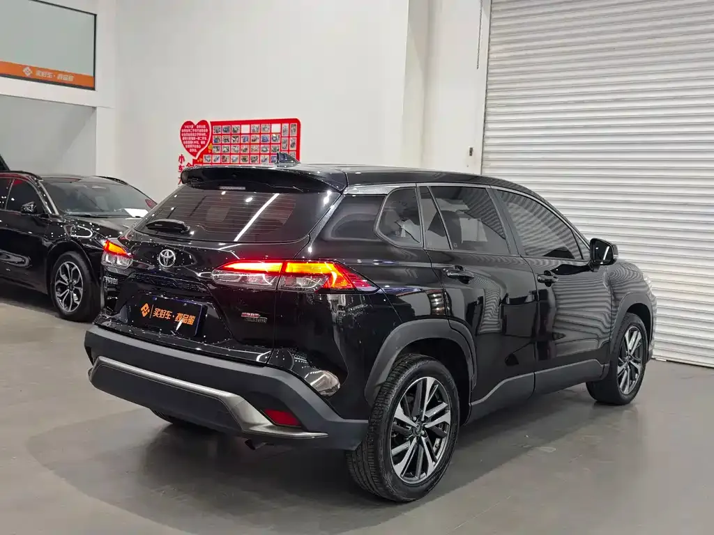 Toyota Frontlander 2023 из CN, фото 3