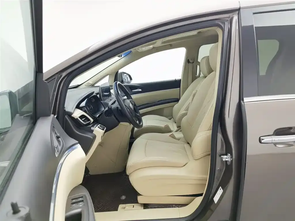 Buick GL8 2023 из CN, фото 10