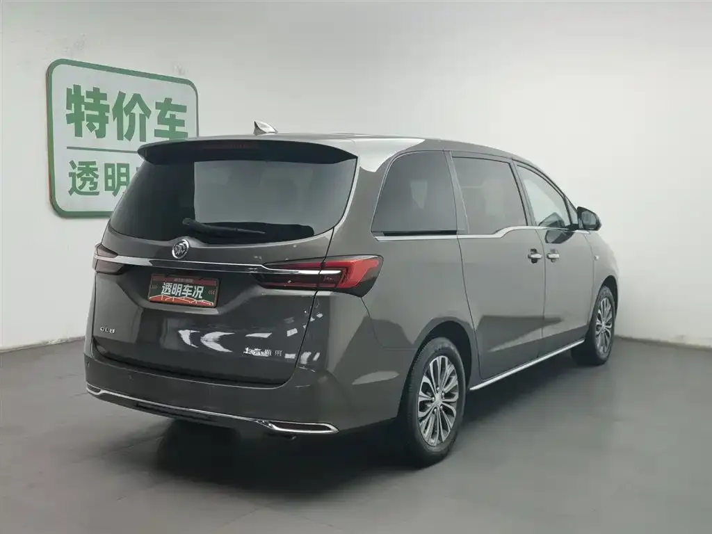 Buick GL8 2023 из CN, фото 2