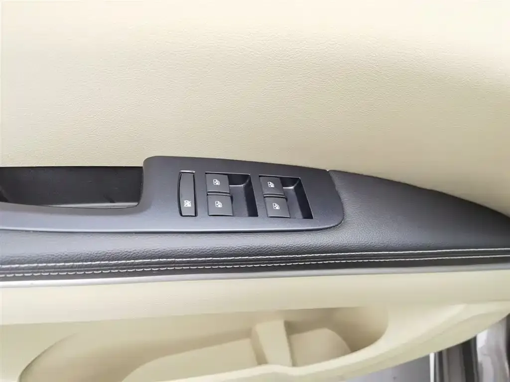 Buick GL8 2023 из CN, фото 9