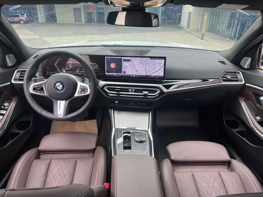 BMW 3 Series 2024 из CN, фото 7