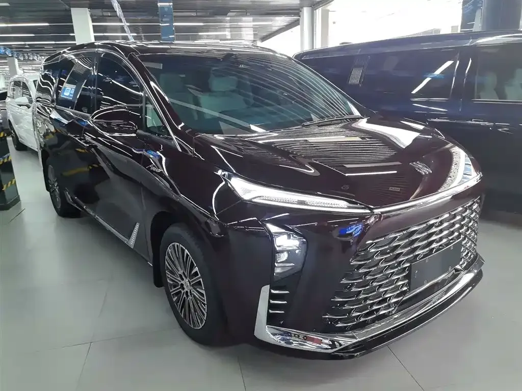 Buick GL8 Hybrid 2024 из CN, фото 4