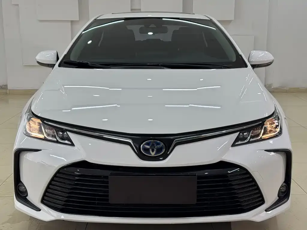 Toyota Corolla — фото 2