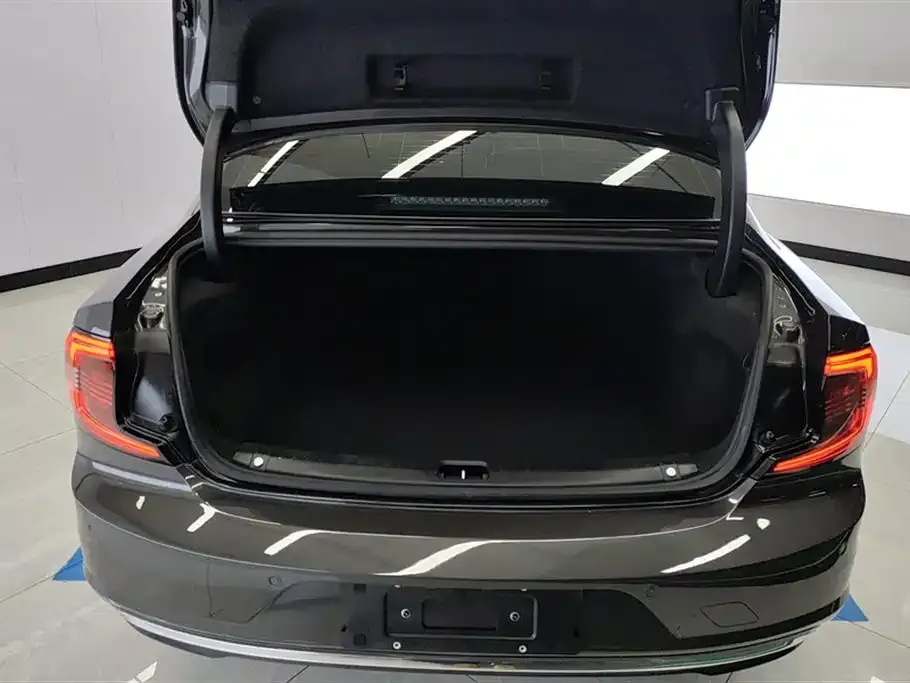 Volvo S90 2023 из CN, фото 4