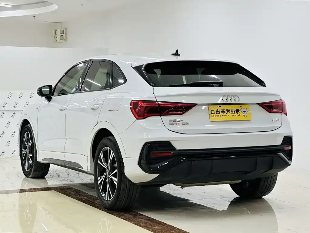 Audi Q3 Sportback — фото 7