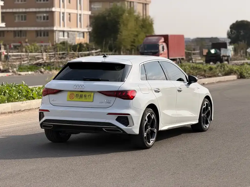 Audi A3 2023 из CN, фото 5