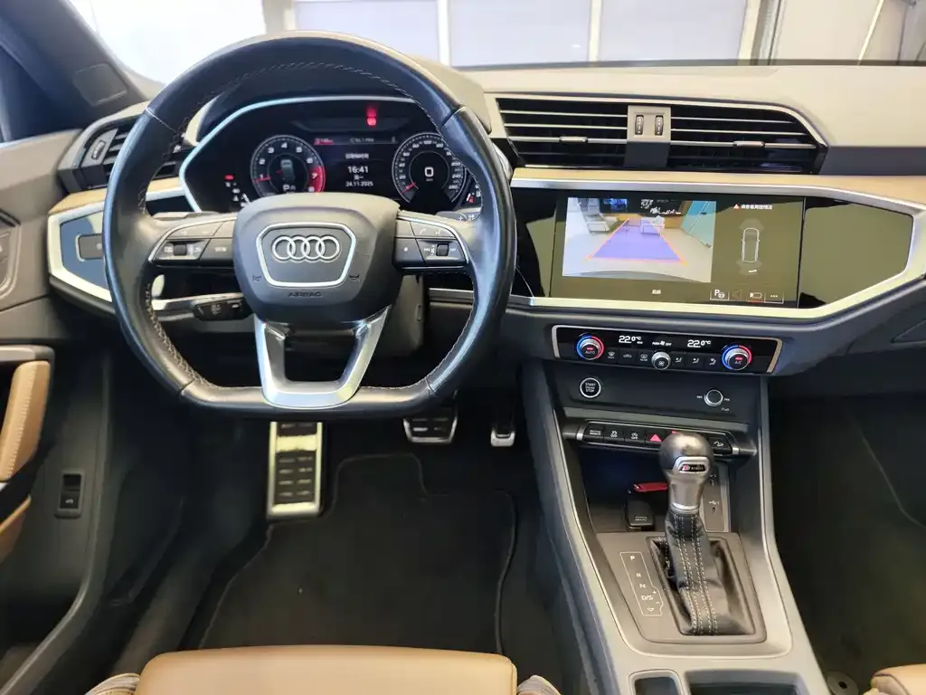 Audi Q3 2023 из CN, фото 9