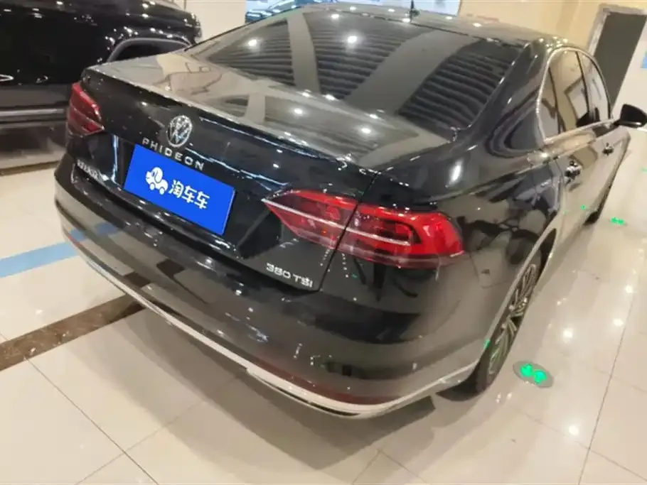 Volkswagen Phideon 2023 из CN, фото 3