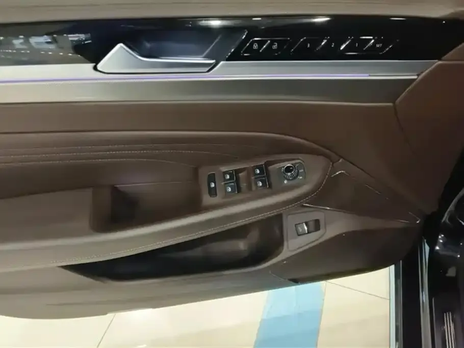 Volkswagen Phideon 2023 из CN, фото 7