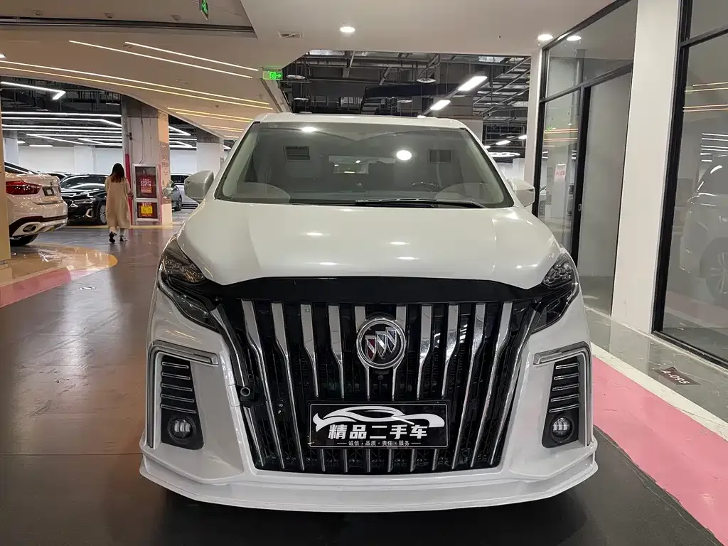 Buick GL8 2021 из CN, фото 2