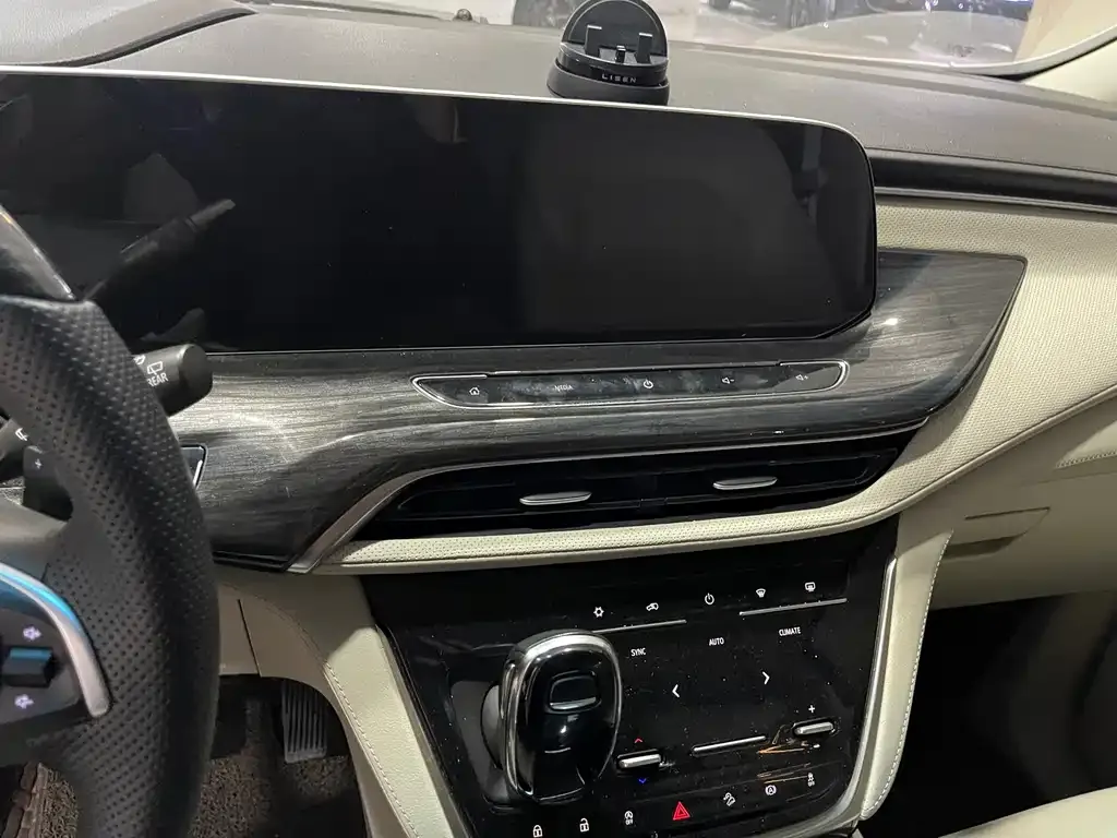 Buick GL8 2021 из CN, фото 8