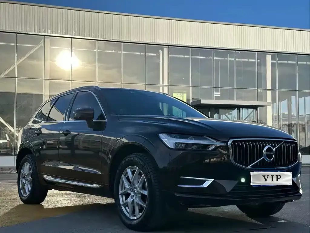 Volvo XC60 — фото 3