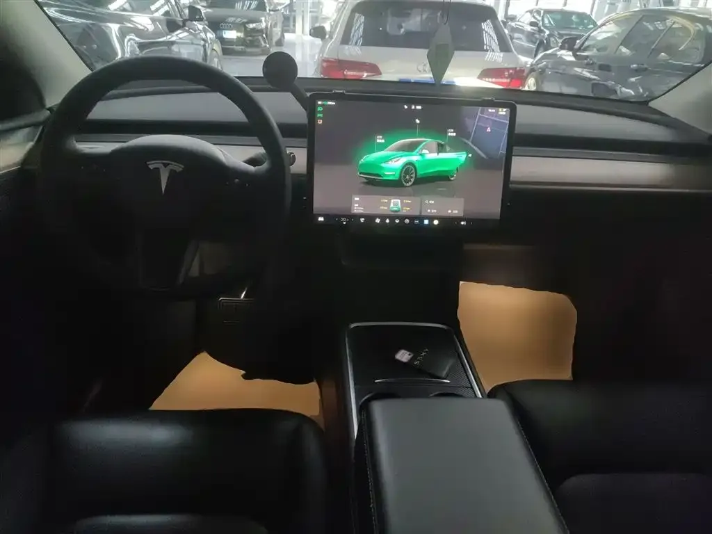 Tesla Model Y 2023 из CN, фото 10