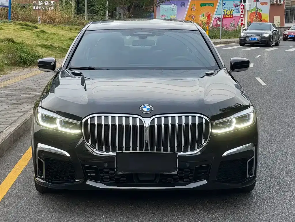 BMW 7 Series 2021 из CN, фото 2