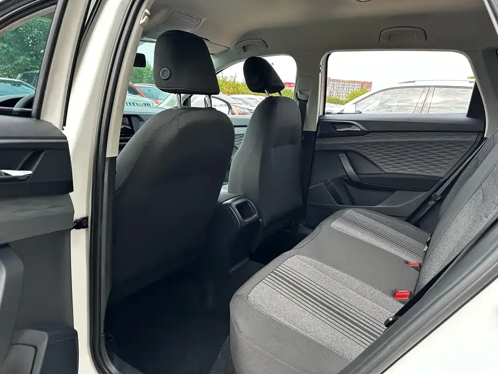 Volkswagen Tharu 2022 из CN, фото 10
