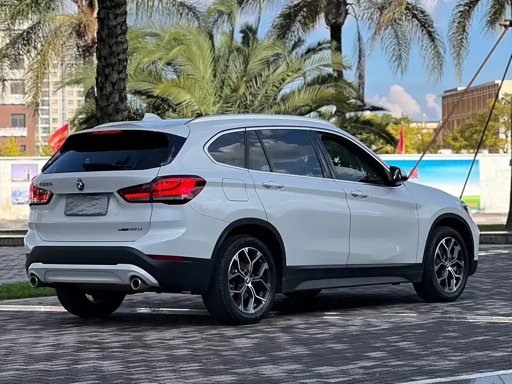 BMW X1 — фото 7