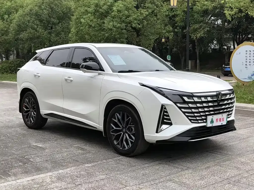 Changan UNI-Z New Energy 2024 из CN, фото 3