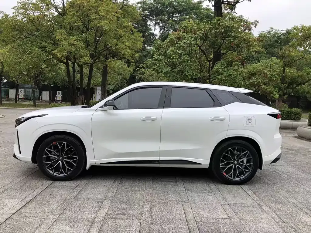 Changan UNI-Z New Energy 2024 из CN, фото 4
