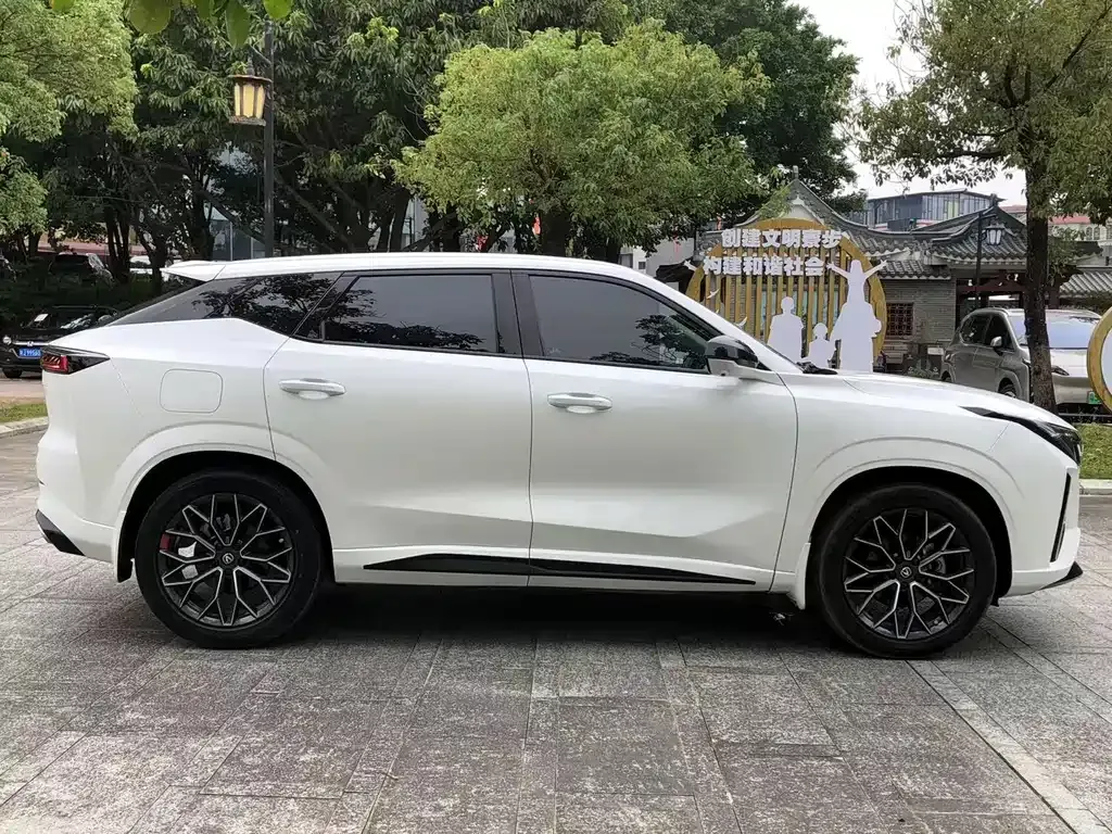 Changan UNI-Z New Energy 2024 из CN, фото 8