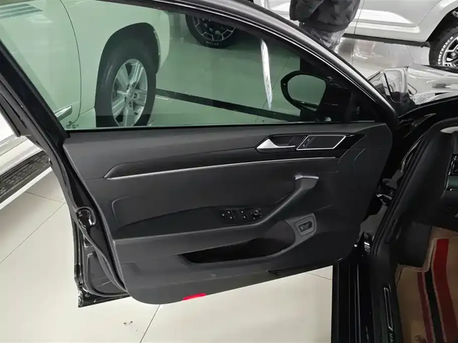 Volkswagen Magotan 2023 из CN, фото 7